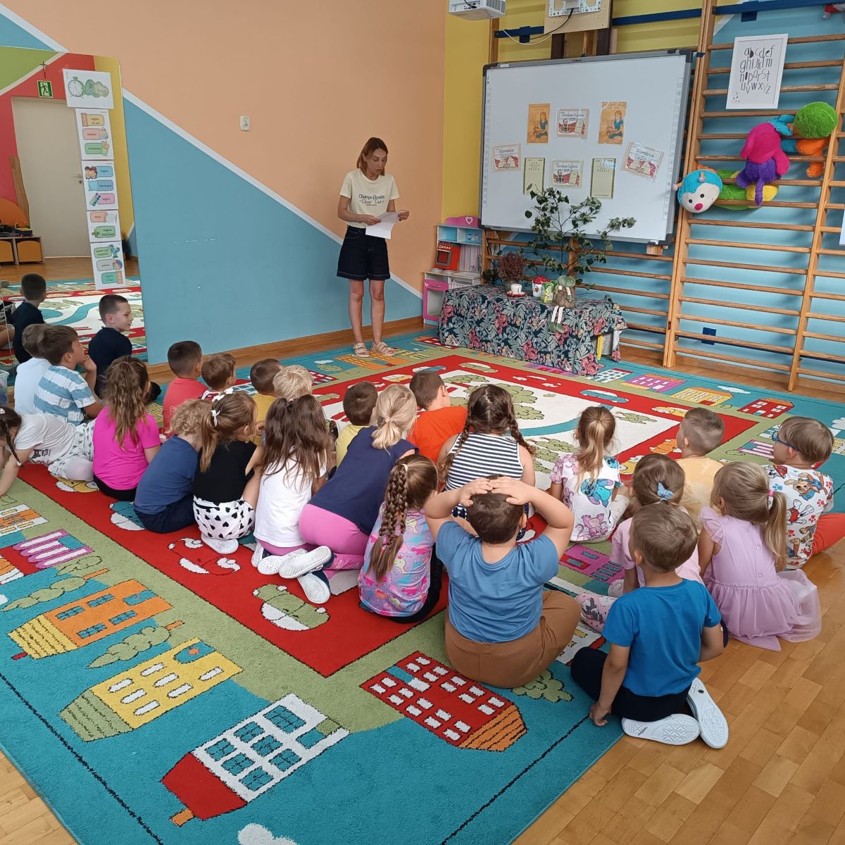 Zdjęcie: NARODOWE CZYTANIE W PRZEDSZKOLU