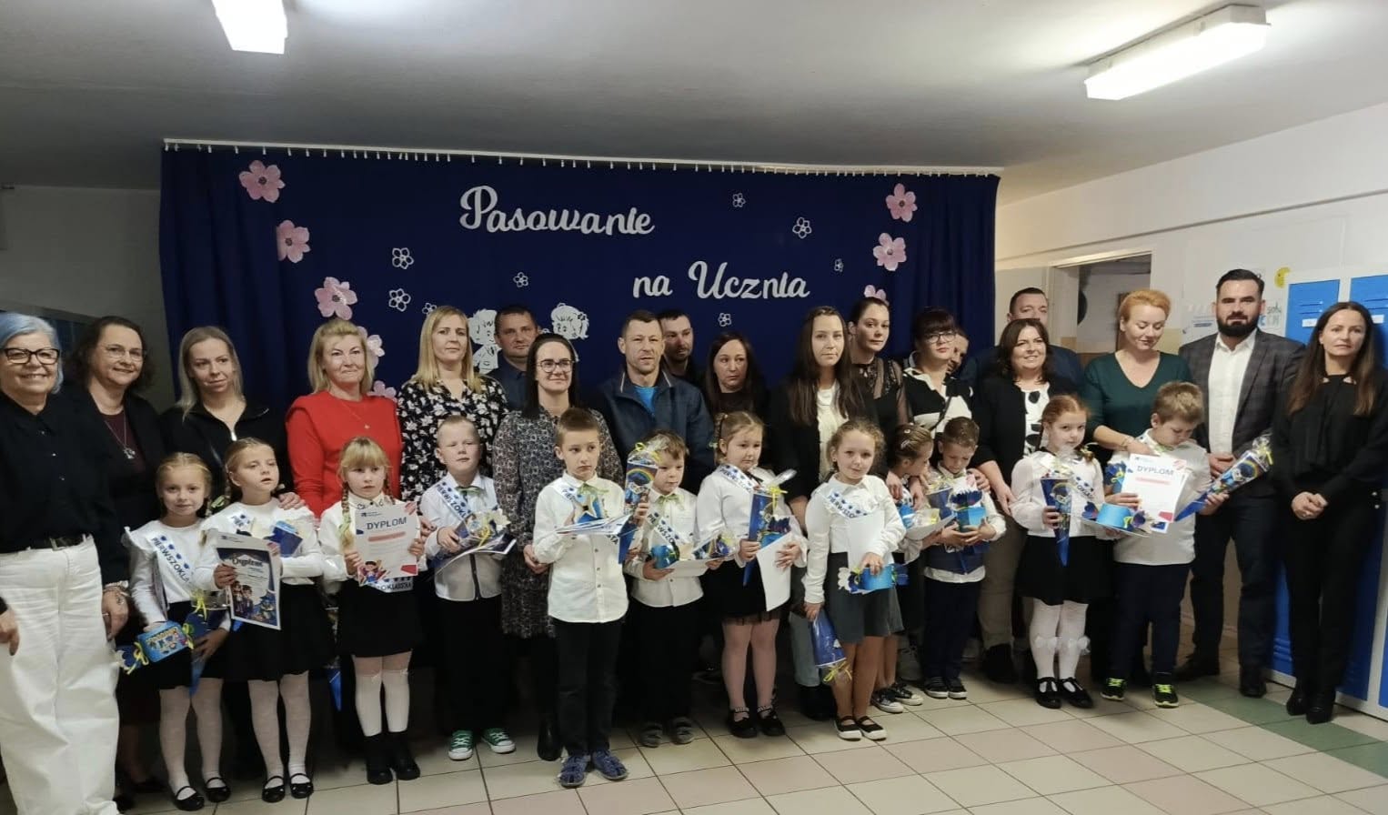 Zdjęcie: PASOWANIE PIERWSZOKLASISTÓW