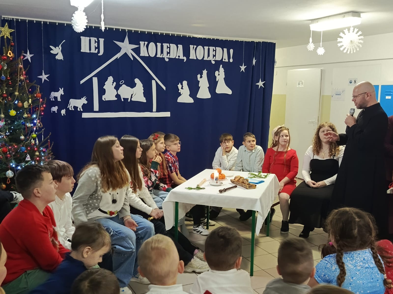 Zdjęcie: SZKOLNA WIGILIA