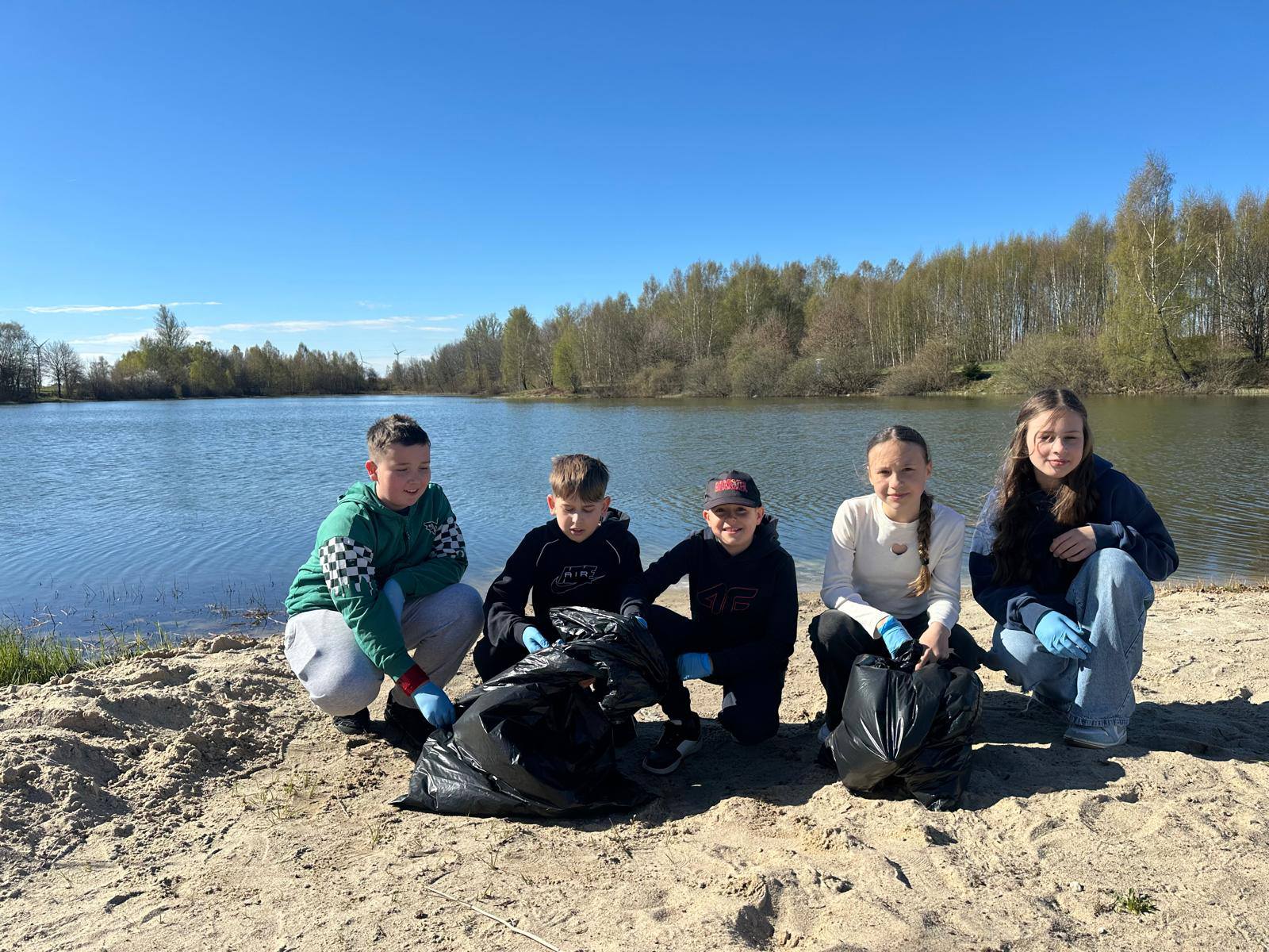Zdjęcie: Sprzątanie Jeziora Darżyńskiego