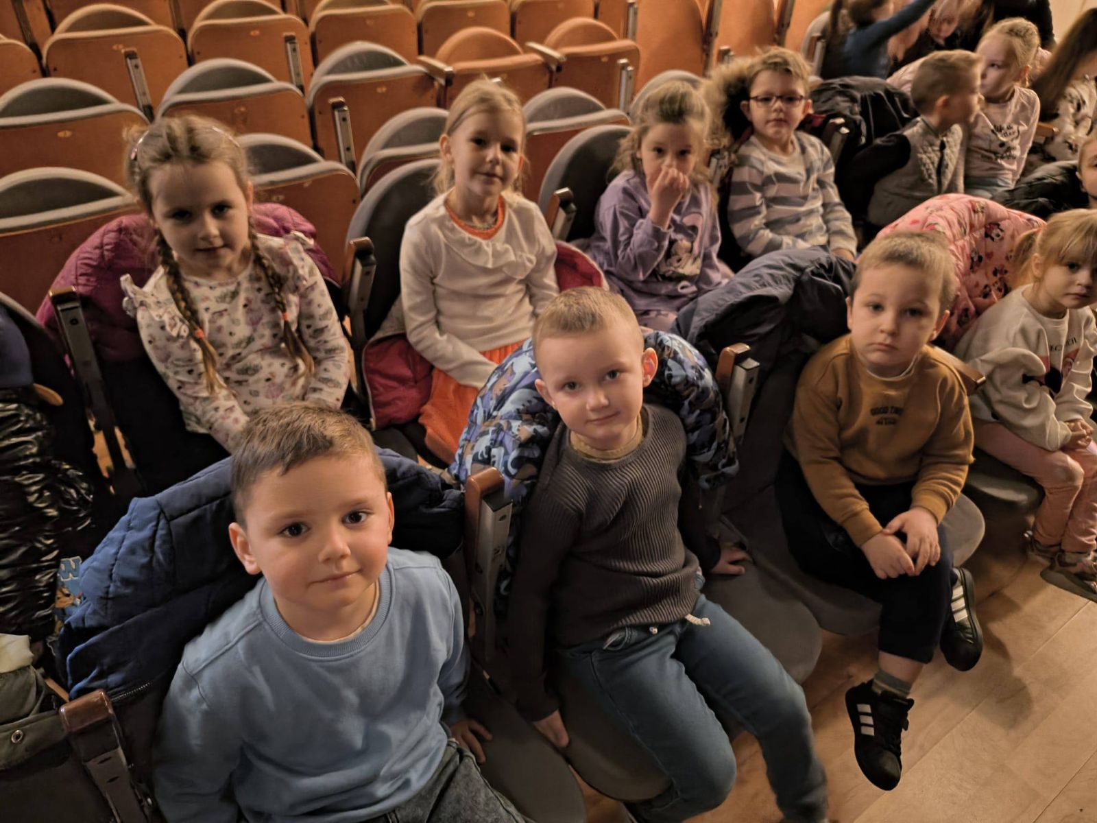 Zdjęcie: PRZEDSZKOLAKI W TEATRZE